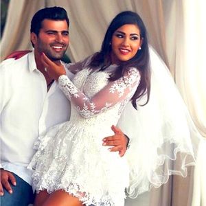 Brand new bridal downs from Heboes. Size 4. Never worn.